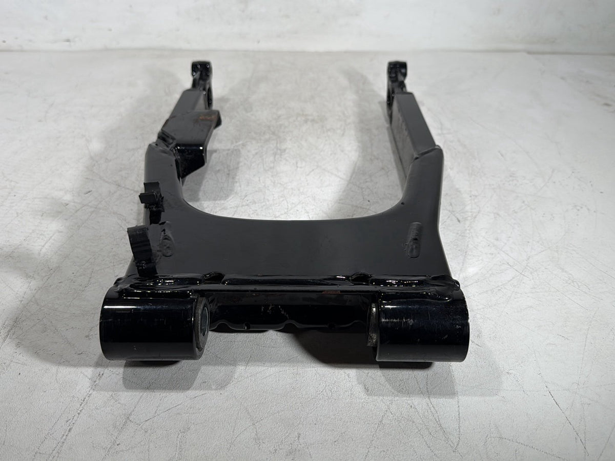 2007 Harley Electra Glide Touring Ultra OEM Rear Fork Swingarm Swing Arm