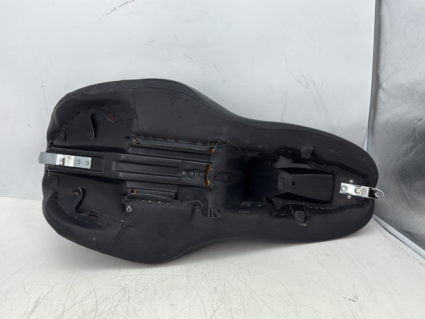 2007 Harley Electra Glide Touring Ultra OEM Passenger Rider Driver Seat Saddle