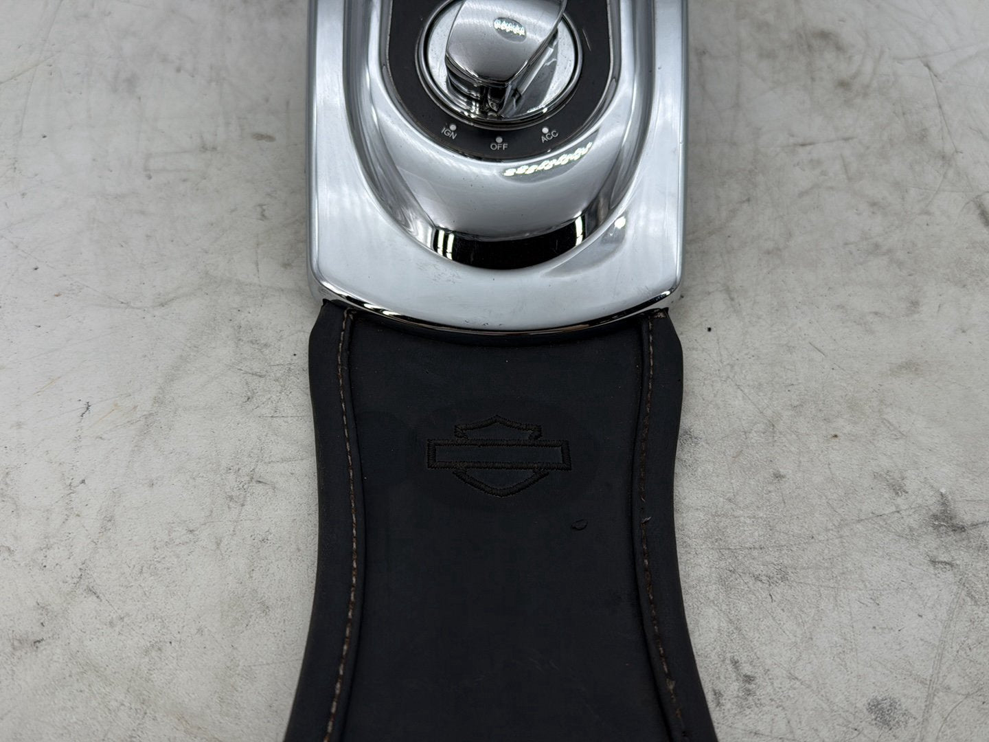 2012 Harley Dyna FXDF Fat Bob OEM Fuel Gas Tank Dash Console NOKey