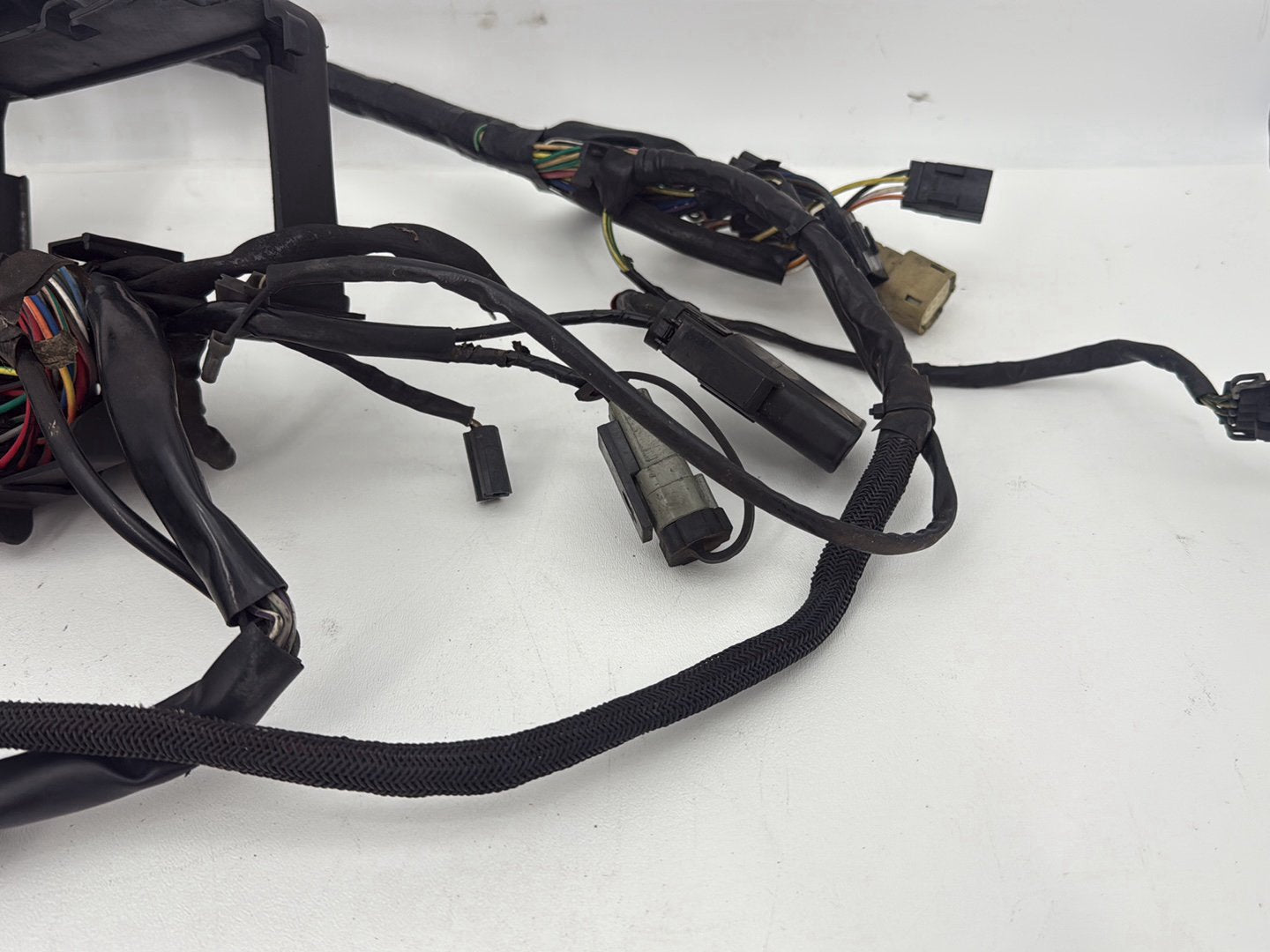 2004 - 2022 Harley-Davidson Sportster 1200 Nightster Main Wire Wiring Harness Ignition Switch NOKey 70181-10