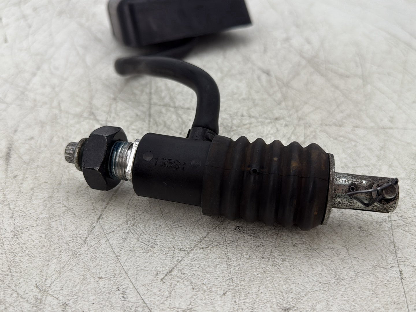 1998 Harley Touring FLHTCUI Electra Glide Ultra OEM Rear Brake Line Master Cylinder Reservoir Tank