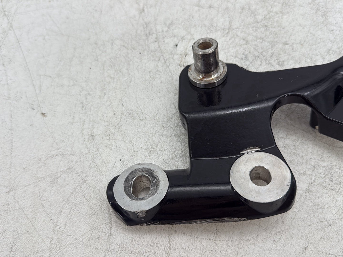 2019 Harley Softail Street Bob FXBB OEM Mounting Brackey Holder Support Bas