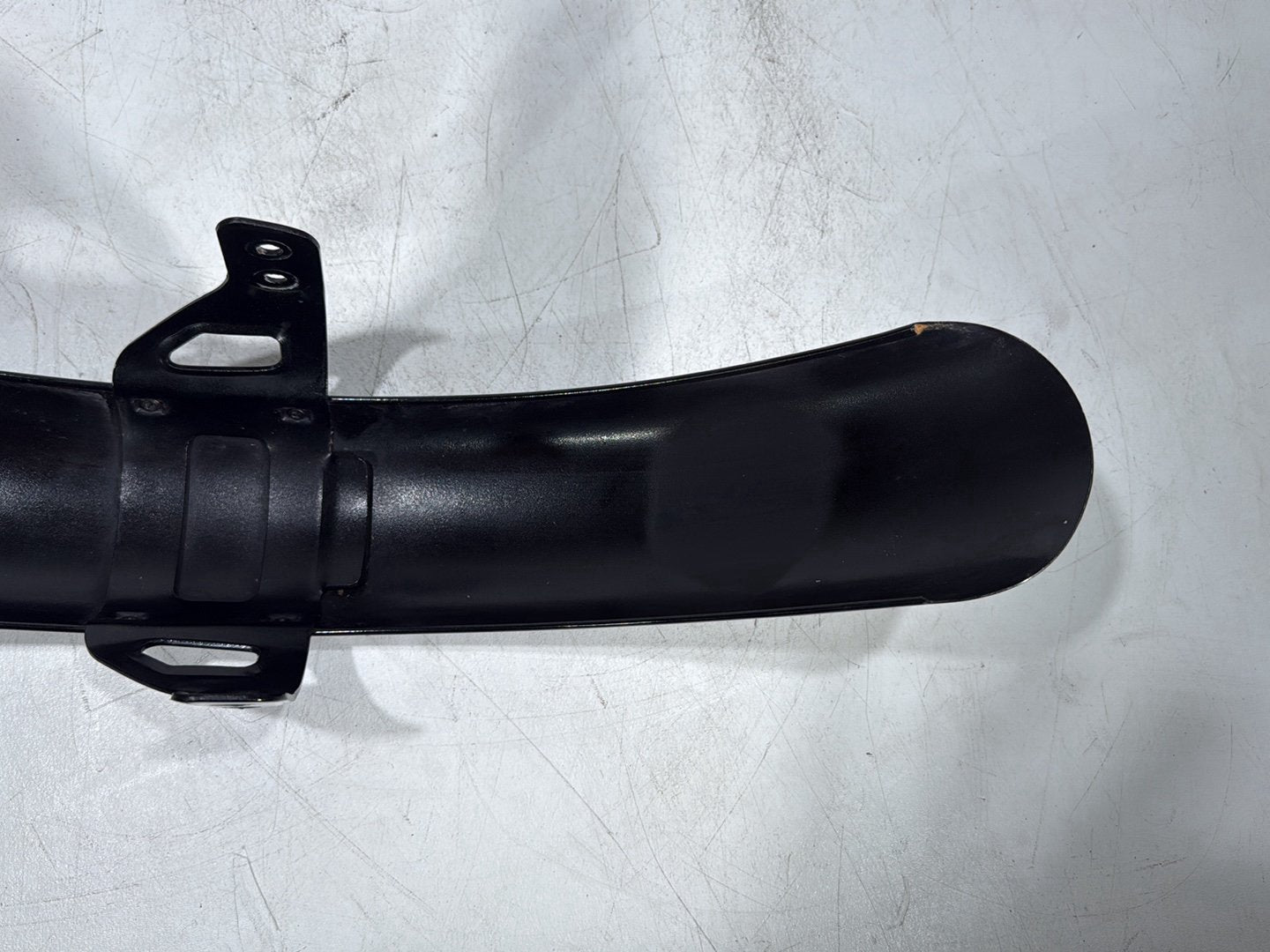 2015 Harley Dyna Low Rider FXDL OEM Front Wheel Fender Shell Panel
