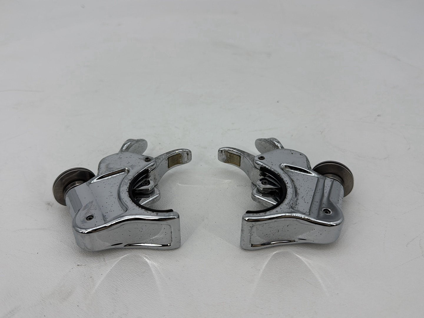 1999 - 2006 Harley-Davidson Dyna Low Rider Mount Bracket Support Holder 57400465