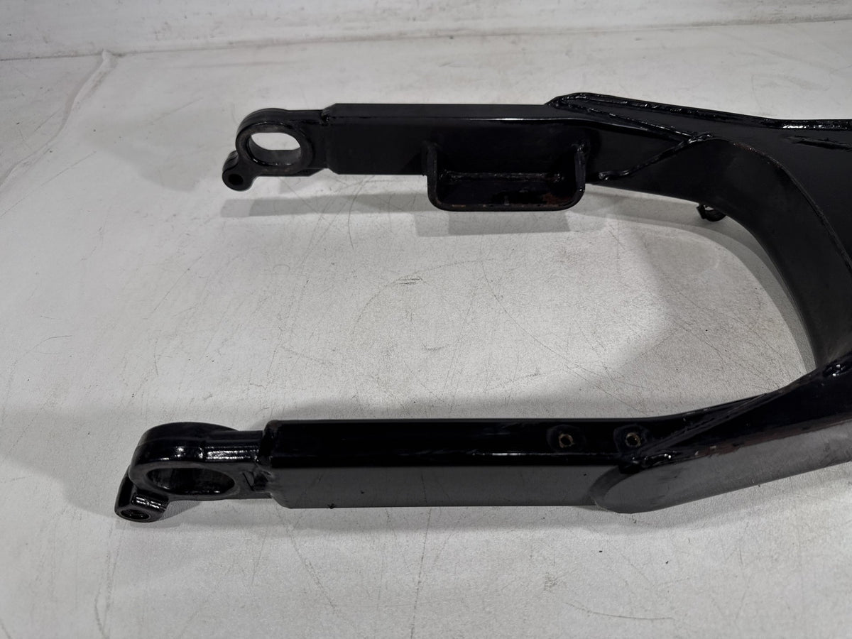 2002 Harley Electra Glide Touring Classic OEM Rear Fork Swingarm Swing Arm