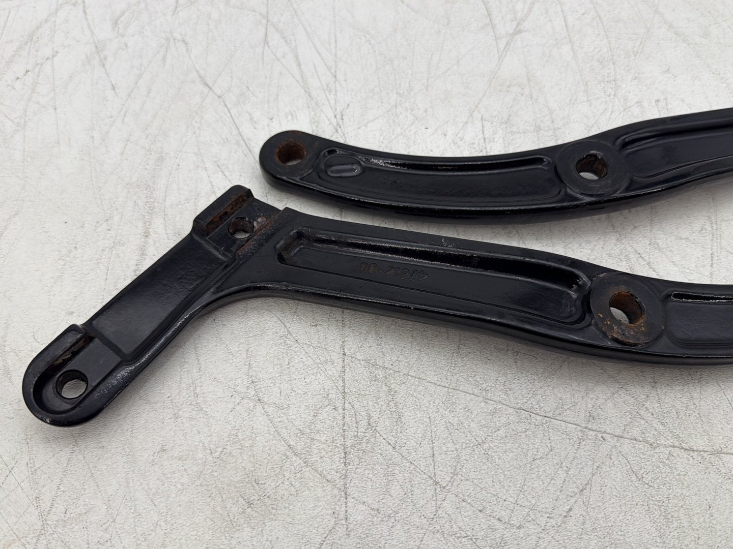 2011 Harley Softail FLSTFB Fat Boy OEM Rear Left & Right Fender Support Bracket