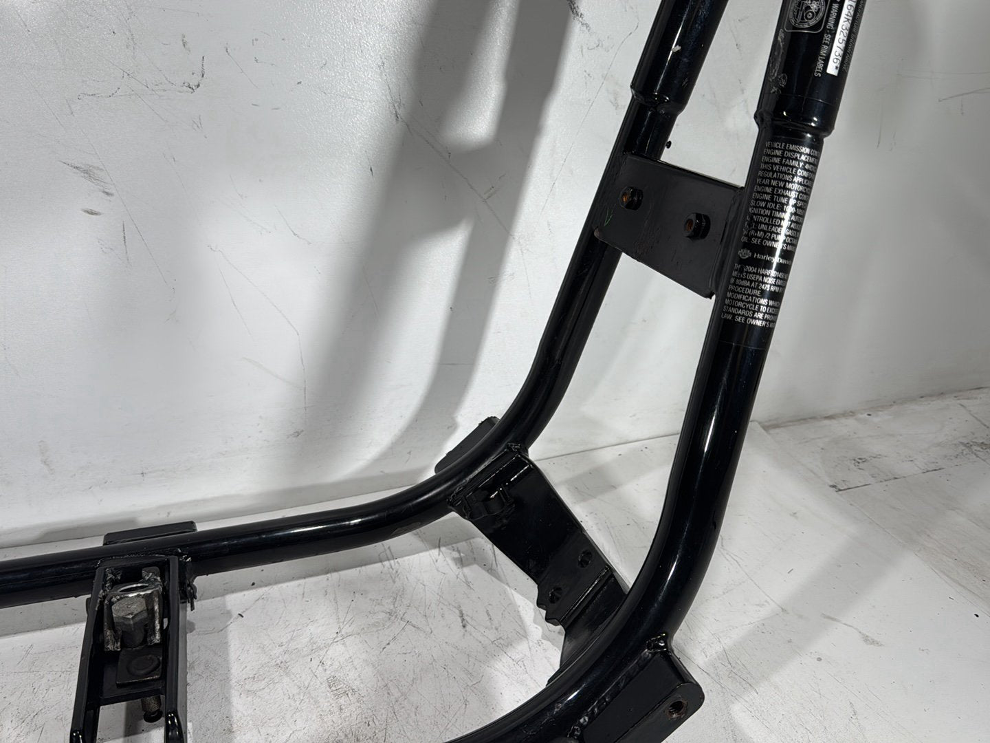 2004 Harley Dyna Super Glide FXDI OEM Body Main Frame Chassis SLVG