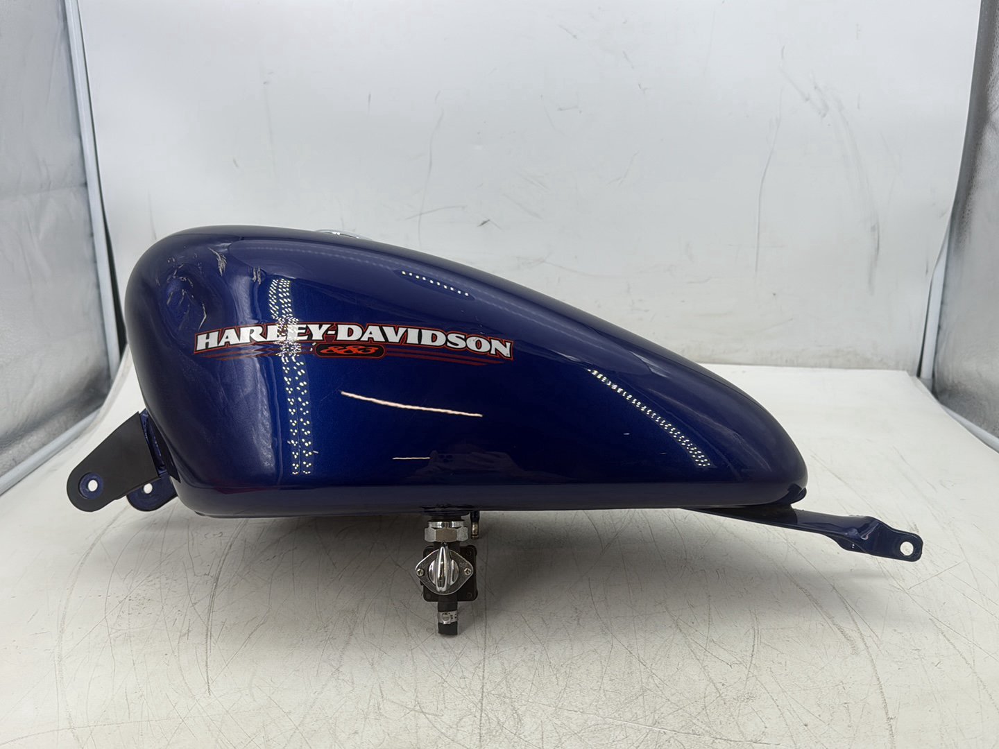 2006 Harley Sportster XL883L 883 Low Fuel Gas Tank Gasoline Reservoir 44080-08B