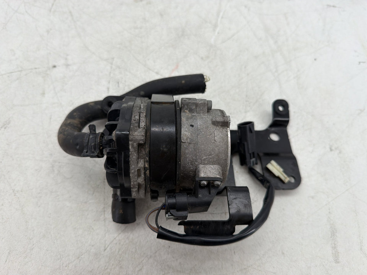 2015 Harley Electra Glide Touring Ultra Engine Coolant Motor Water Pump