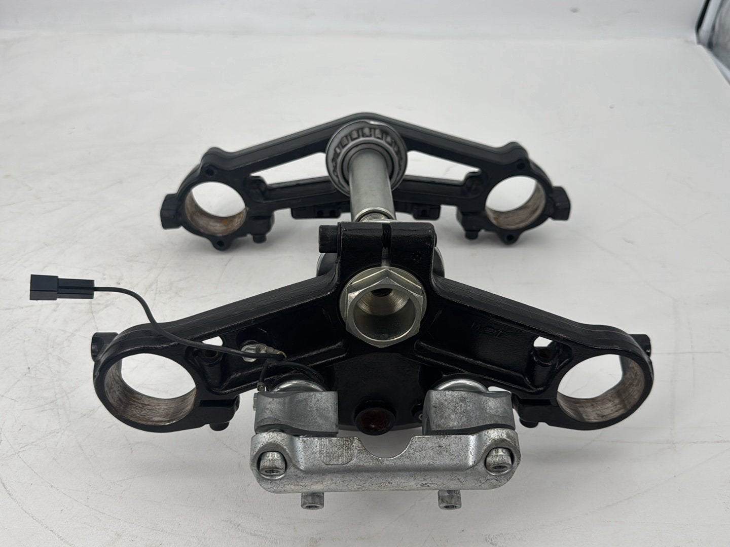 2008 - 2016 Harley-Davidson Touring Electra Glide Ultra Front Fork Upper Lower Triple Tree 45700020
