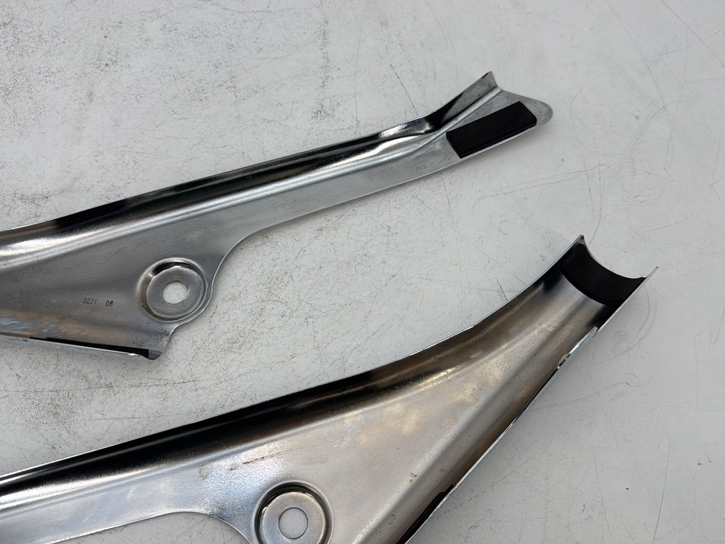 1999 - 2006 Harley-Davidson Touring Electra Glide Classic Rear Left Right Fender Struts Bracket 47505-97