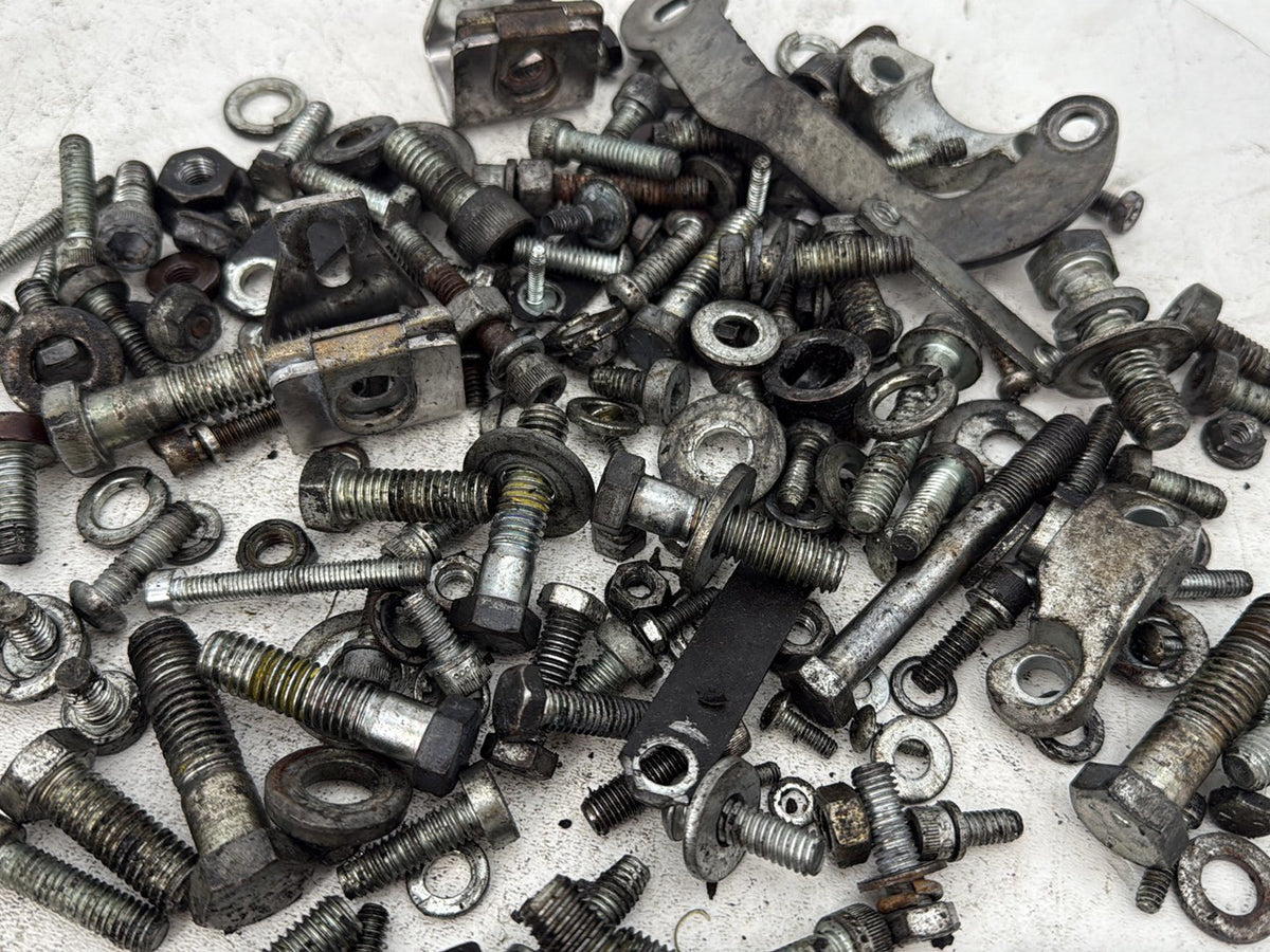 00 Harley Touring FLHTCUI Electra Glide Ultra OEM Hardware Bolts Nuts & Brackets