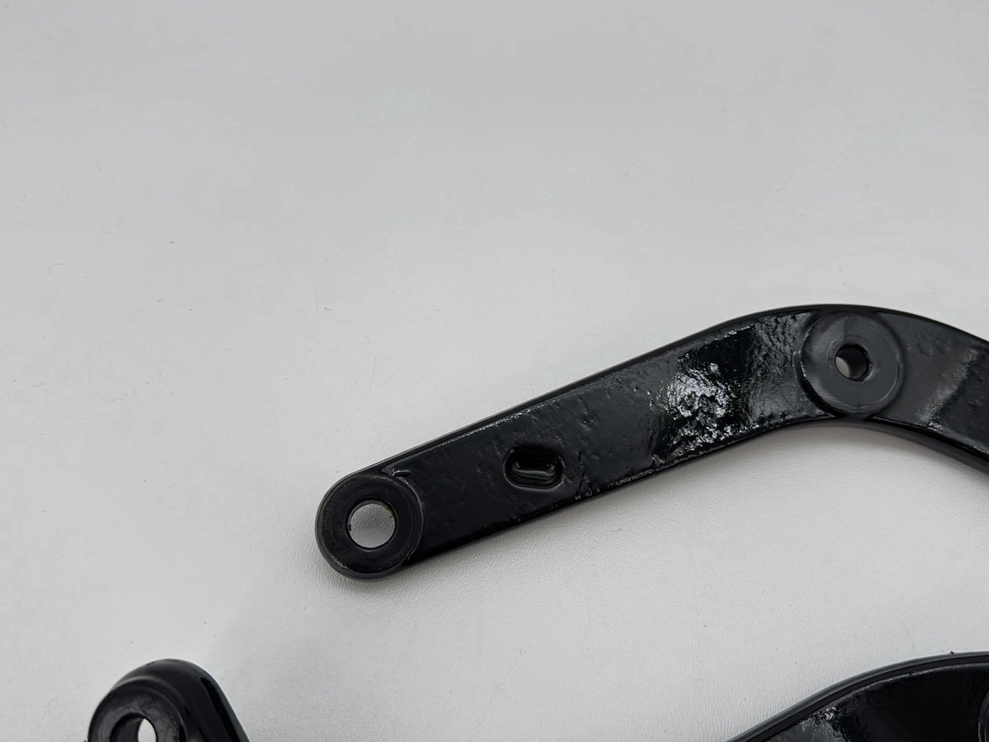 2008 Harley Softail Deluxe FLSTN OEM Rear Left & Right Fender Support Bracket