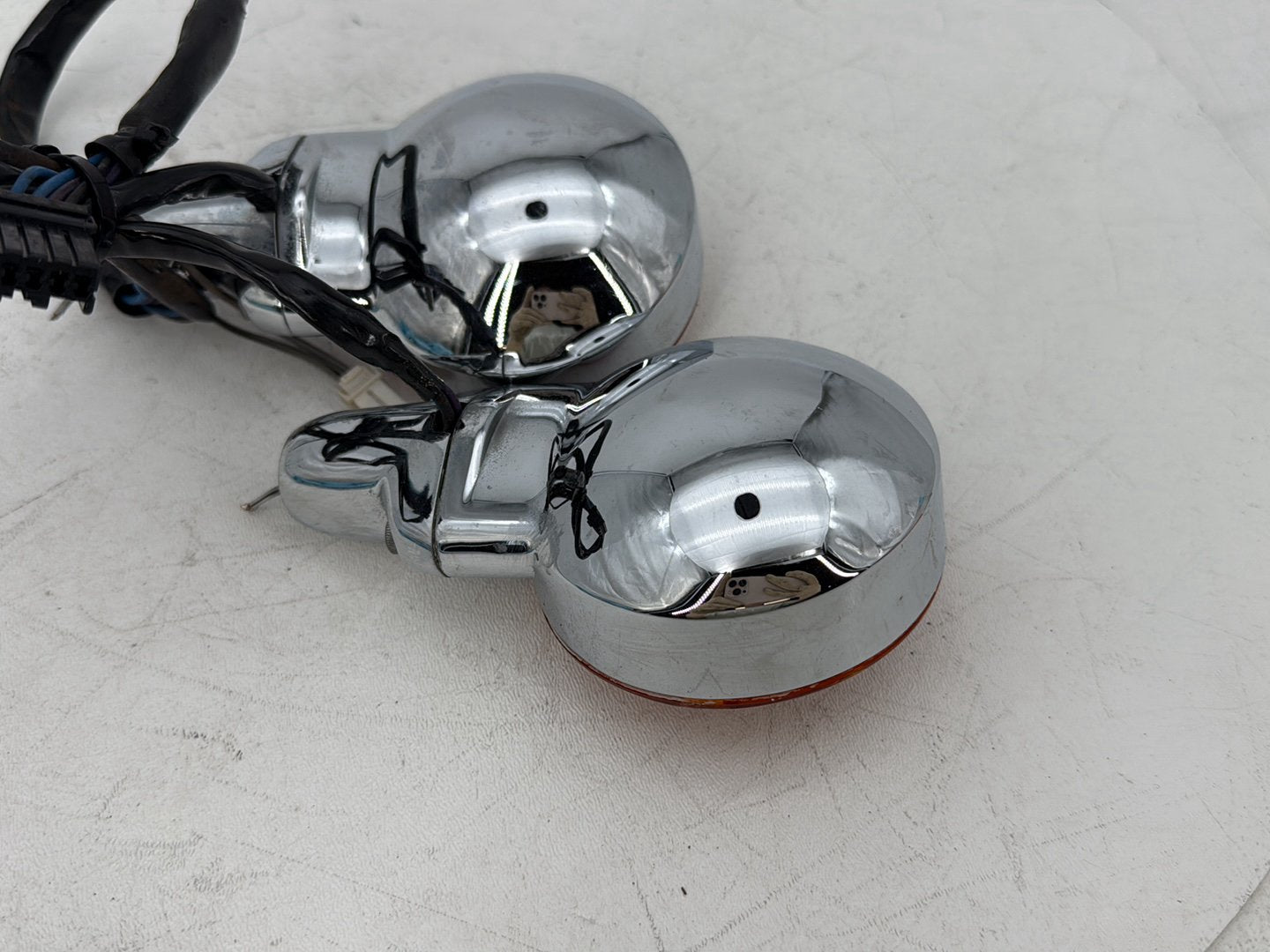 1999 - 2006 Harley-Davidson Touring Electra Glide Front Left Right Turn Signal Indicators  	68766-94