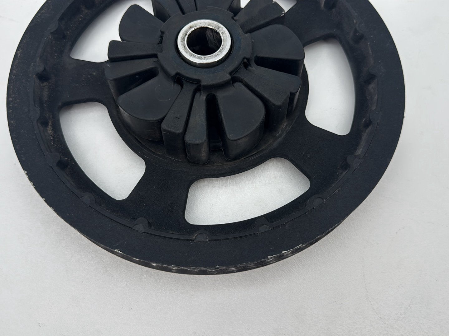 2011 Harley Road King Touring Classic OEM Rear Driver Pulley Sprocket 68T 1"