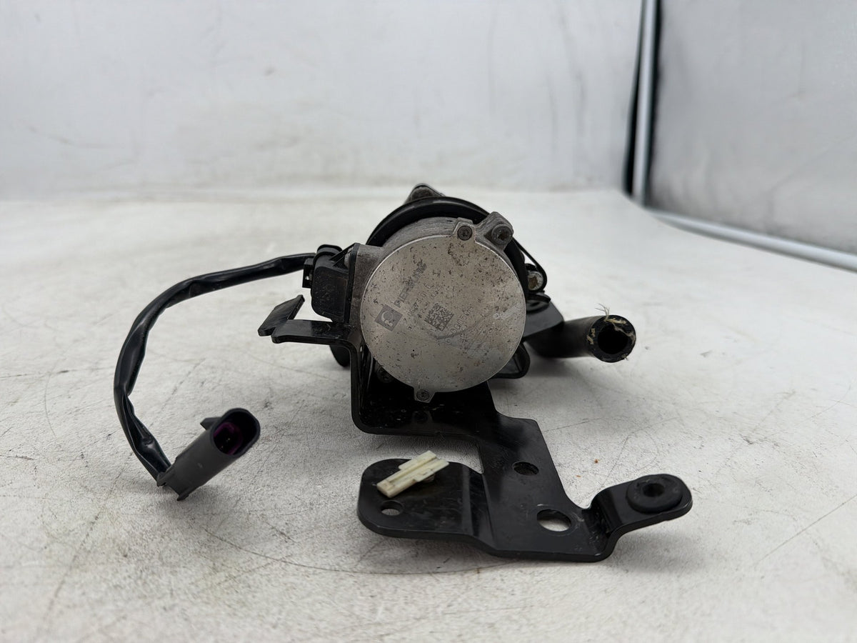 2015 Harley Electra Glide Touring Ultra Engine Coolant Motor Water Pump