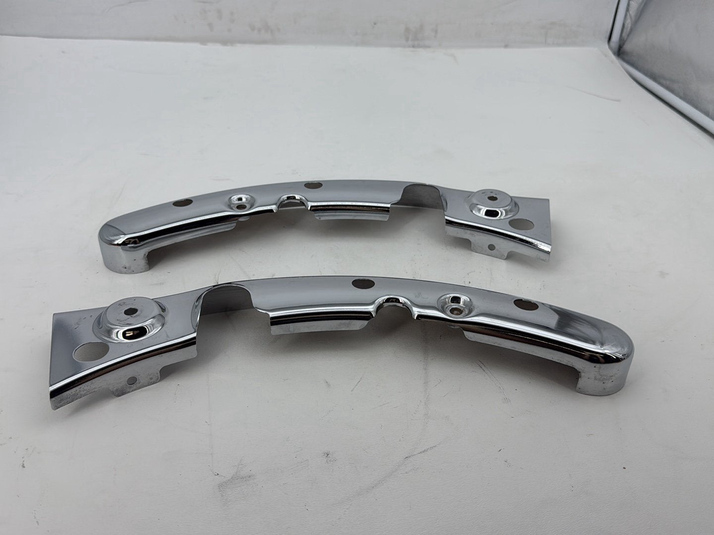 2011 Harley Road King Touring FLHRC Classic OEM Left Right Saddlebag Fender Struts Brackets
