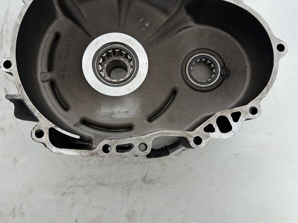 2019 Harley Touring FLHT Electra Glide OEM Crankcase Shaft Engine Motor Cover