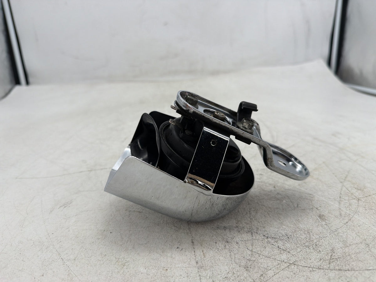 2004 Harley Heritage Softail Classic FLSTCI OEM Horn Signal Klaxon Chrome Cover