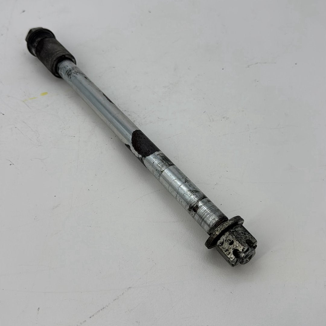 1999 - 2006 Harley-Davidson Touring Road King Rear Wheel Axle Bolt Shaft  	41110-89