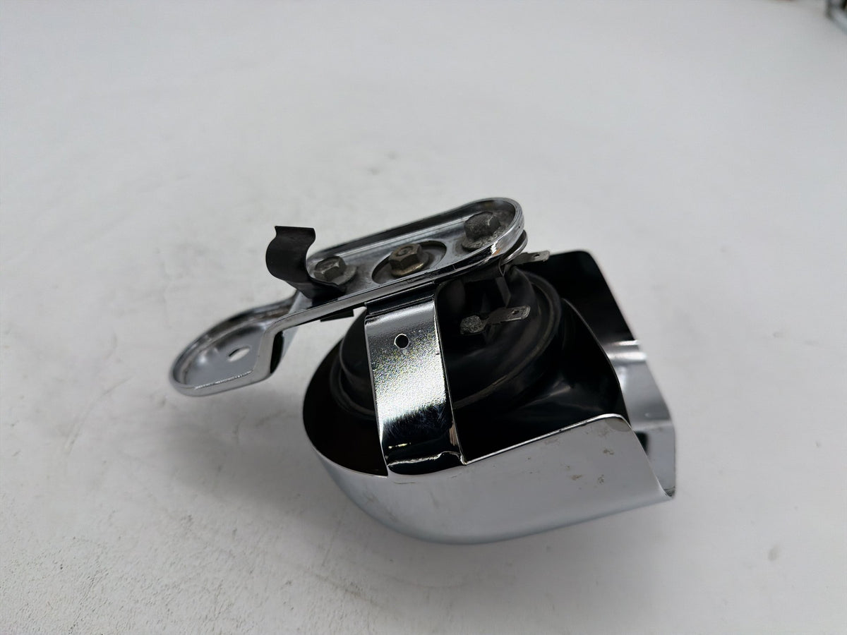 2001 Harley Electra Glide Touring Classic OEM Horn Signal Klaxon Chrome Cover