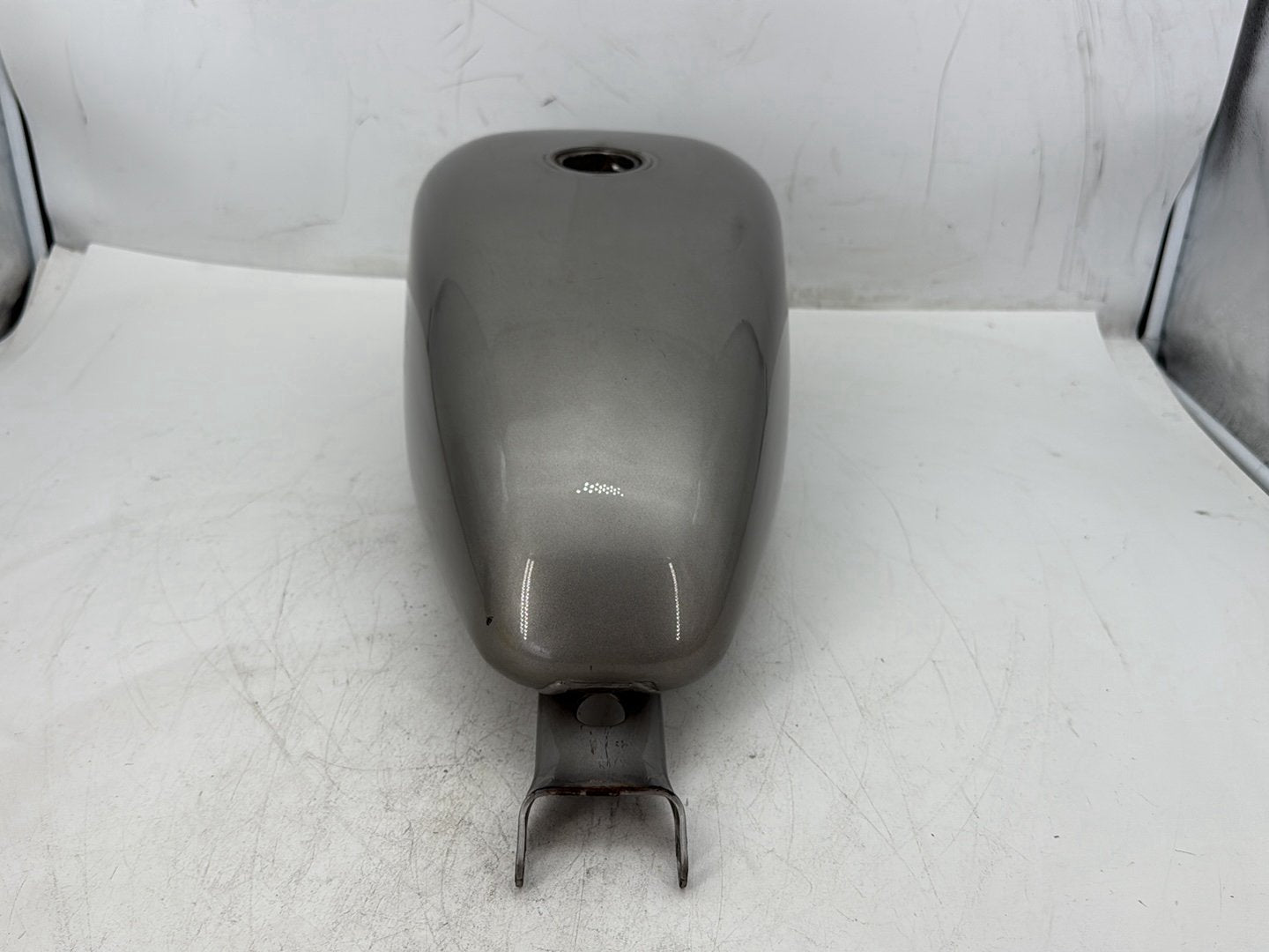 2009 Harley Sportster 883 Low XL883L OEM Fuel Gas Tank Gasoline Reservoir