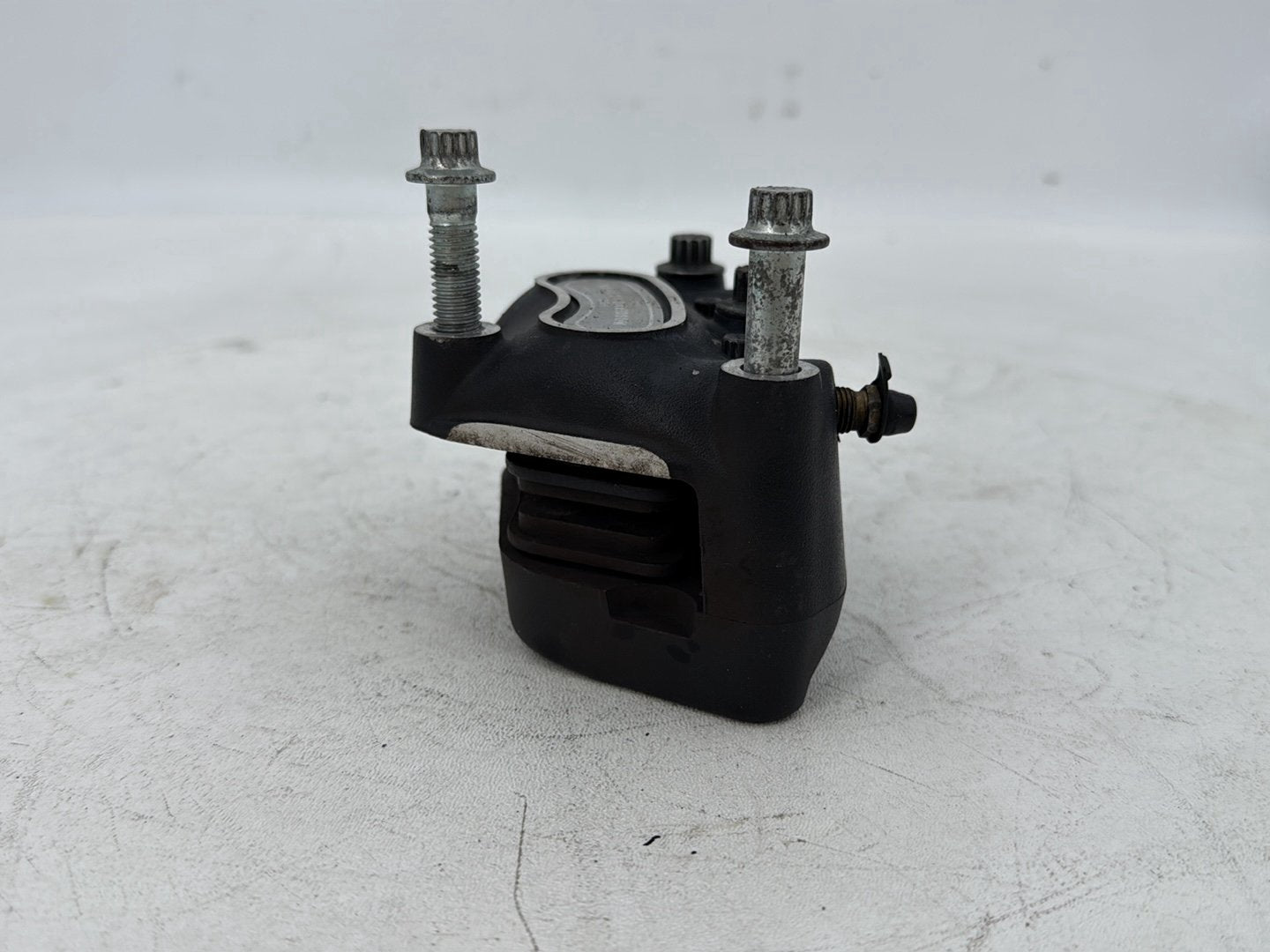 1999 - 2006 Harley-Davidson Touring Electra Glide Ultra Front Right 1 Brake Caliper 44023-00C