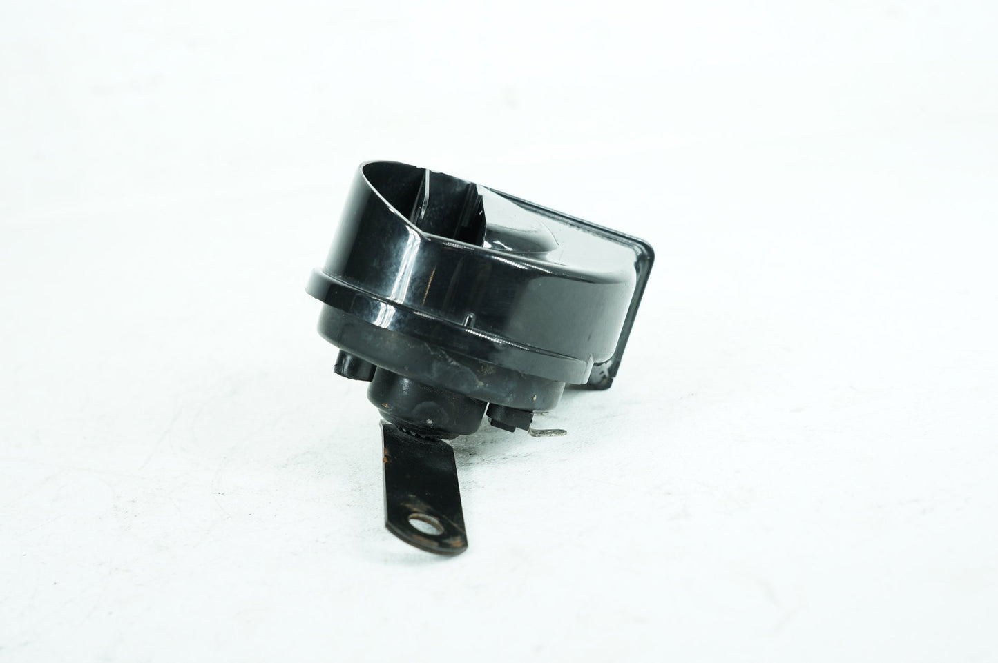 2000 - 2006 Harley-Davidson Softail Heritage Classic Signal Horn Klaxon Beep 69060-90D