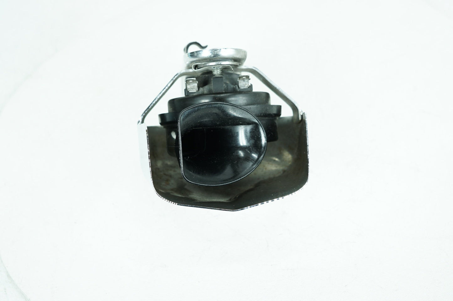 2007 - 2012 Harley-Davidson Softail Custom Horn Signal Klaxon Chrome Cover 69012-93A