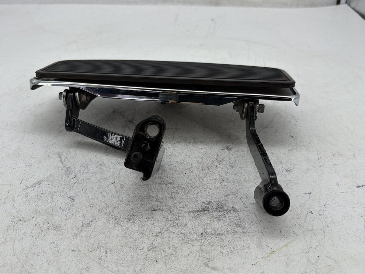 2015 Harley Electra Glide Touring Ultra Low OEM Left Driver 1 Floorboard Foot Rest