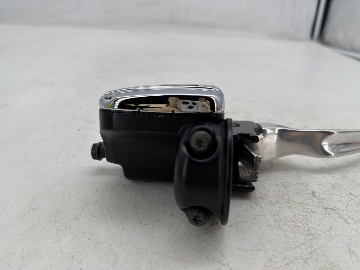 12 Harley Street Glide Touring FLHX OEM Front Right Brake Lever Master Cylinder