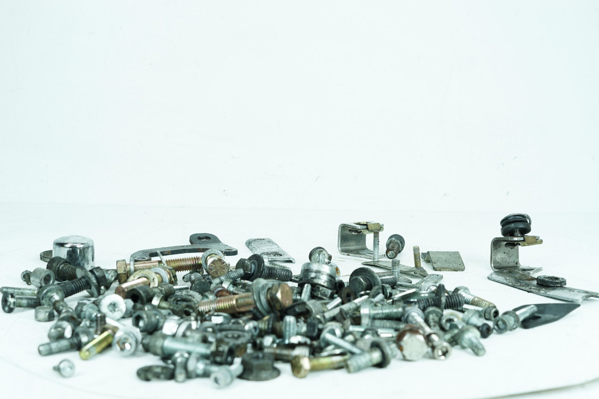 Hardware Bolts Nuts & Brackets, 1998, Harley-Davidson, Touring, Road Glide, FLTRI
