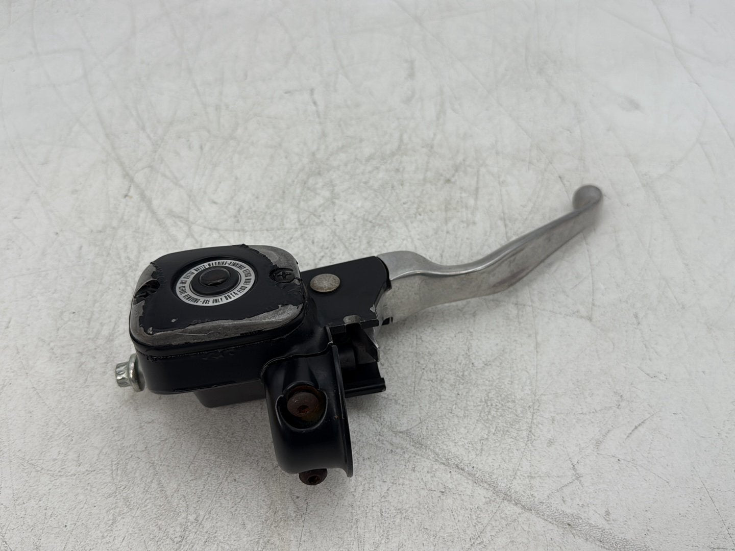 2005 Harley Electra Glide Touring Ultra FLHTCUI OEM Front Right Brake Lever Master Cylinder