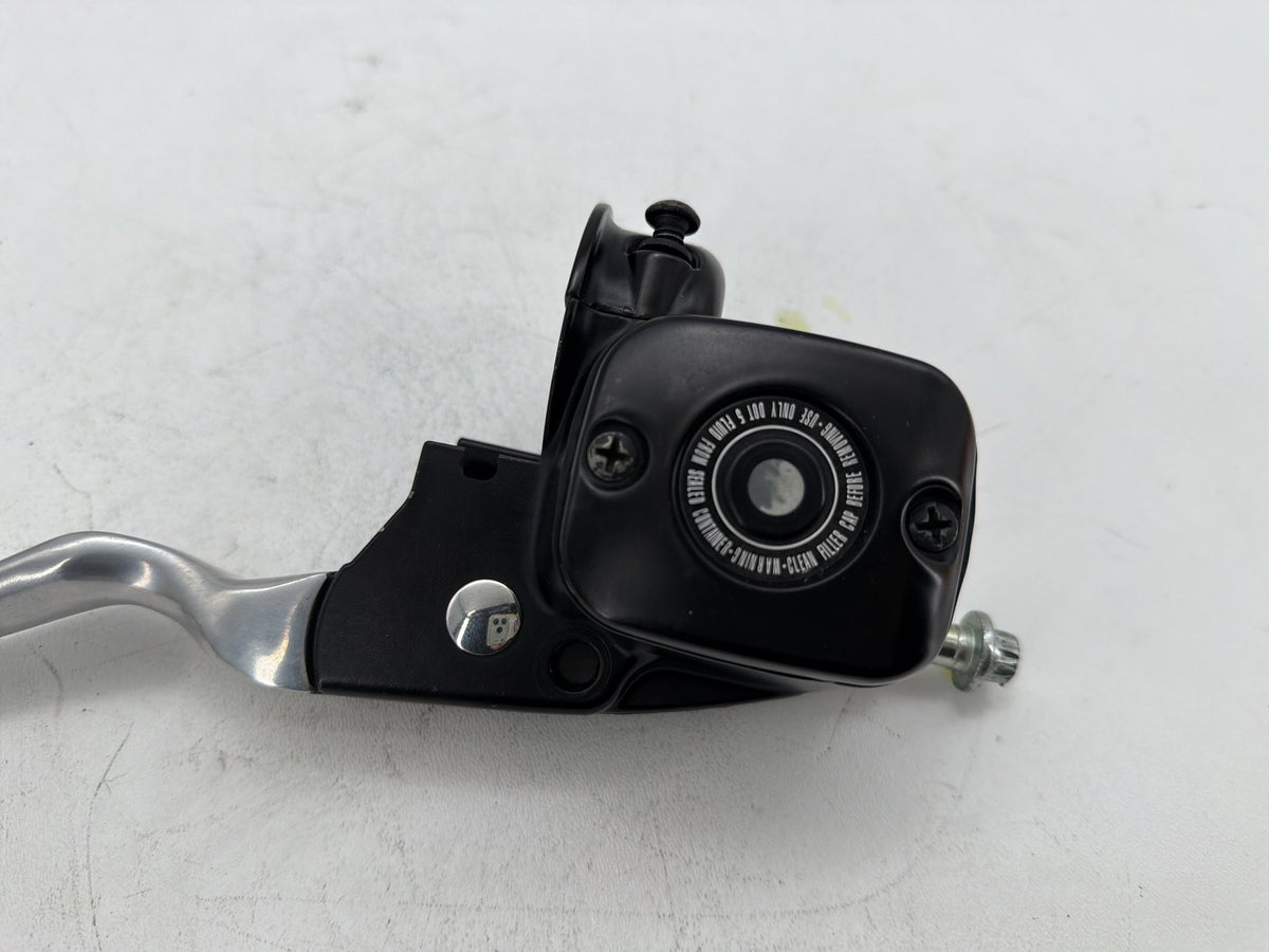 2001 Harley Electra Glide Touring OEM Front Right Brake Lever Master Cylinder