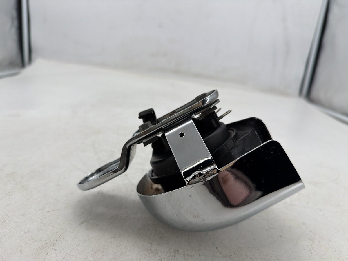 2009 Harley Street Glide Touring FLHX OEM Horn Signal Klaxon Chrome Cover