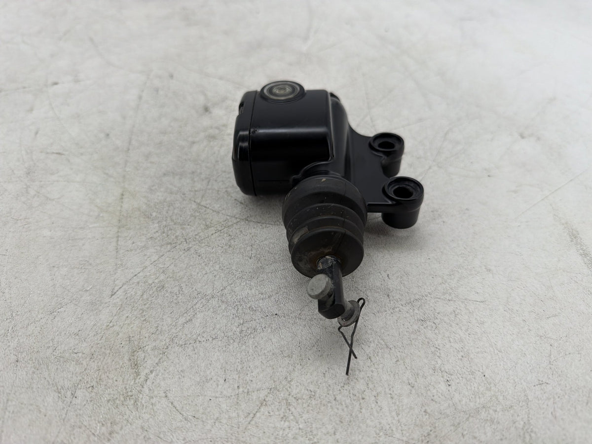 2015 Harley Electra Glide Touring Ultra OEM Rear Brake Master Cylinder Reservoir
