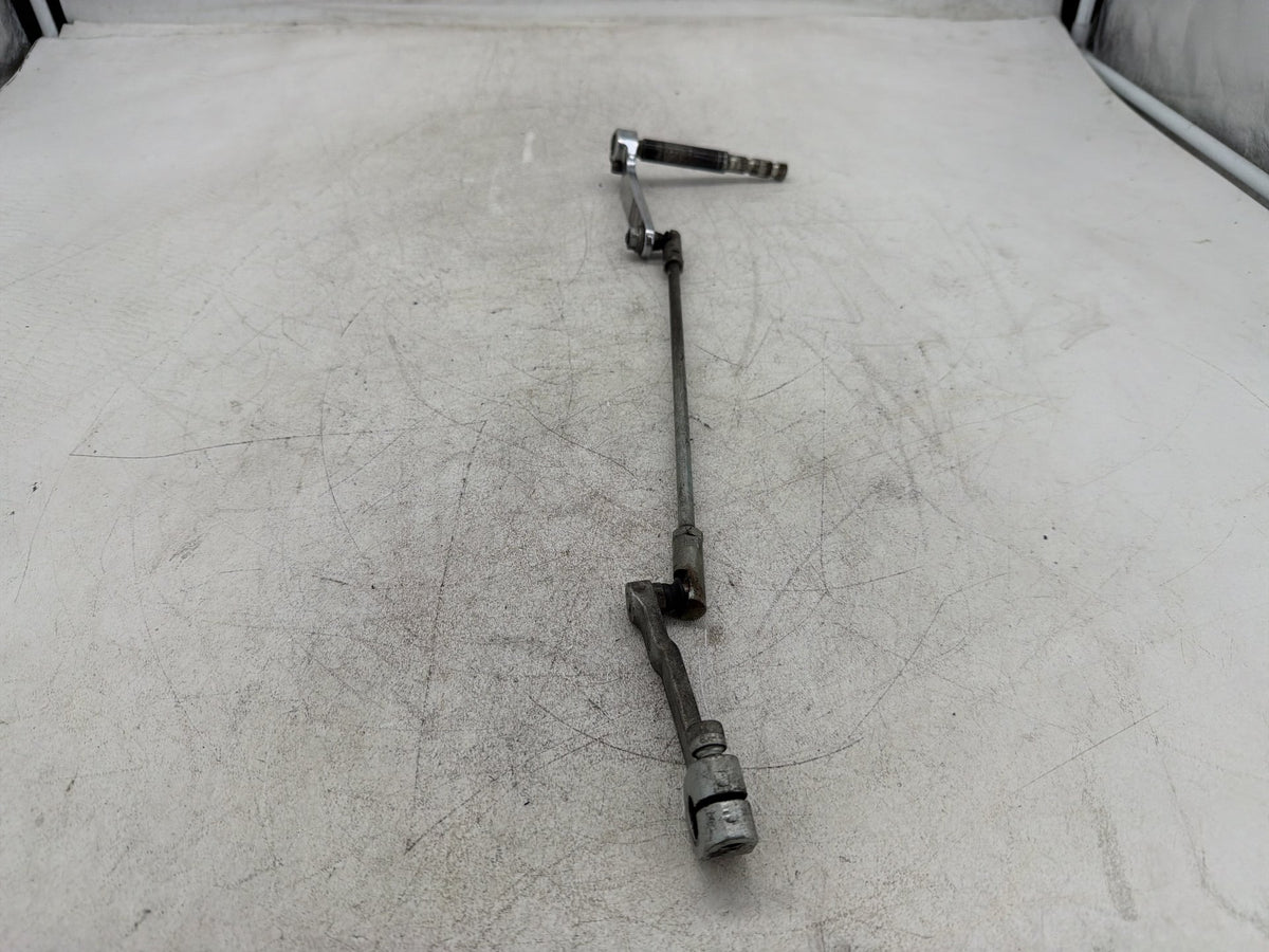 2010 Harley Electra Glide Touring Ultra OEM Gear Shifter Lever w/ Rod linkage