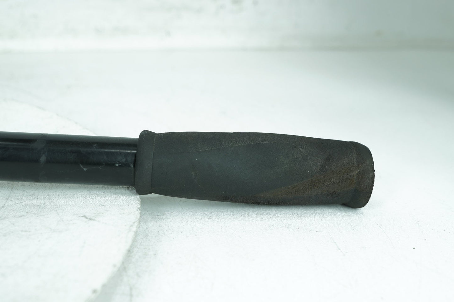 1999 - 2006 Harley-Davidson Dyna Low Rider Exhaust Muffler Interconnect Bracket Support Bar   65674-95
