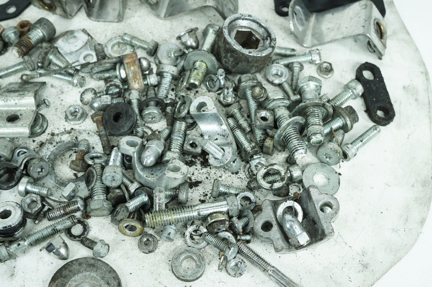 2000 - 2006 Harley-Davidson Touring Road King Custom Hardware Bolts Nuts & Brackets w/ Left Right Swingarm Brackets