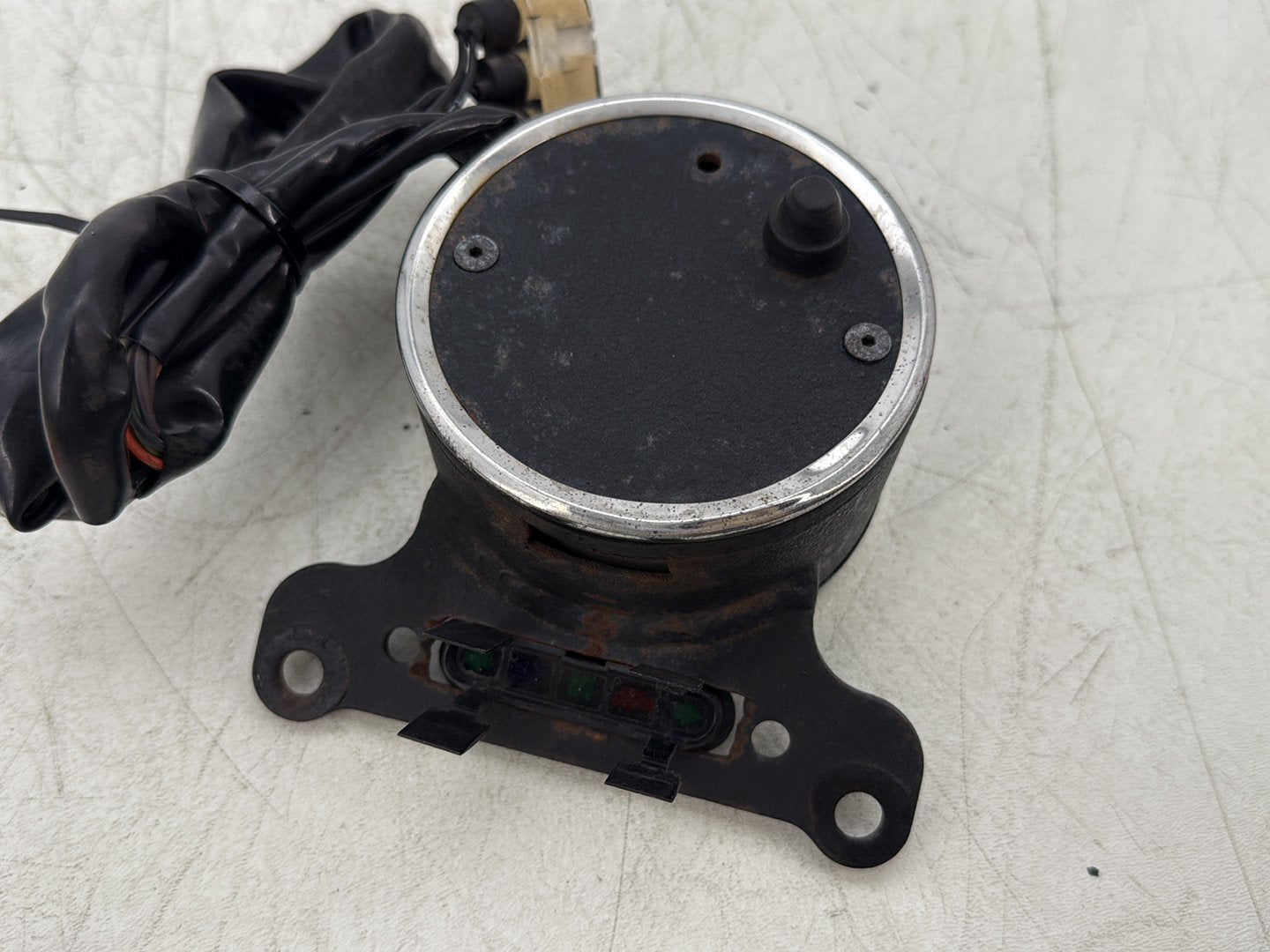 2004 Harley Sportster XL883C 883 Custom OEM Speedo Speedometer Gauge Cluster