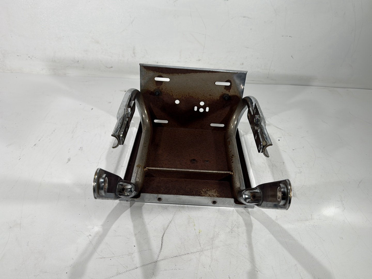 1996 Harley Electra Glide Touring FLHT OEM Rear Back Luggage Rack Storage Baggage Bar