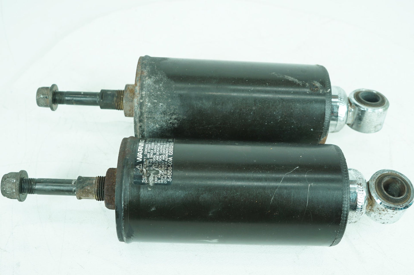 2000 - 2006 Harley-Davidson Softail Fat Boy Rear Left Right Shock Absorbers 54508-00B