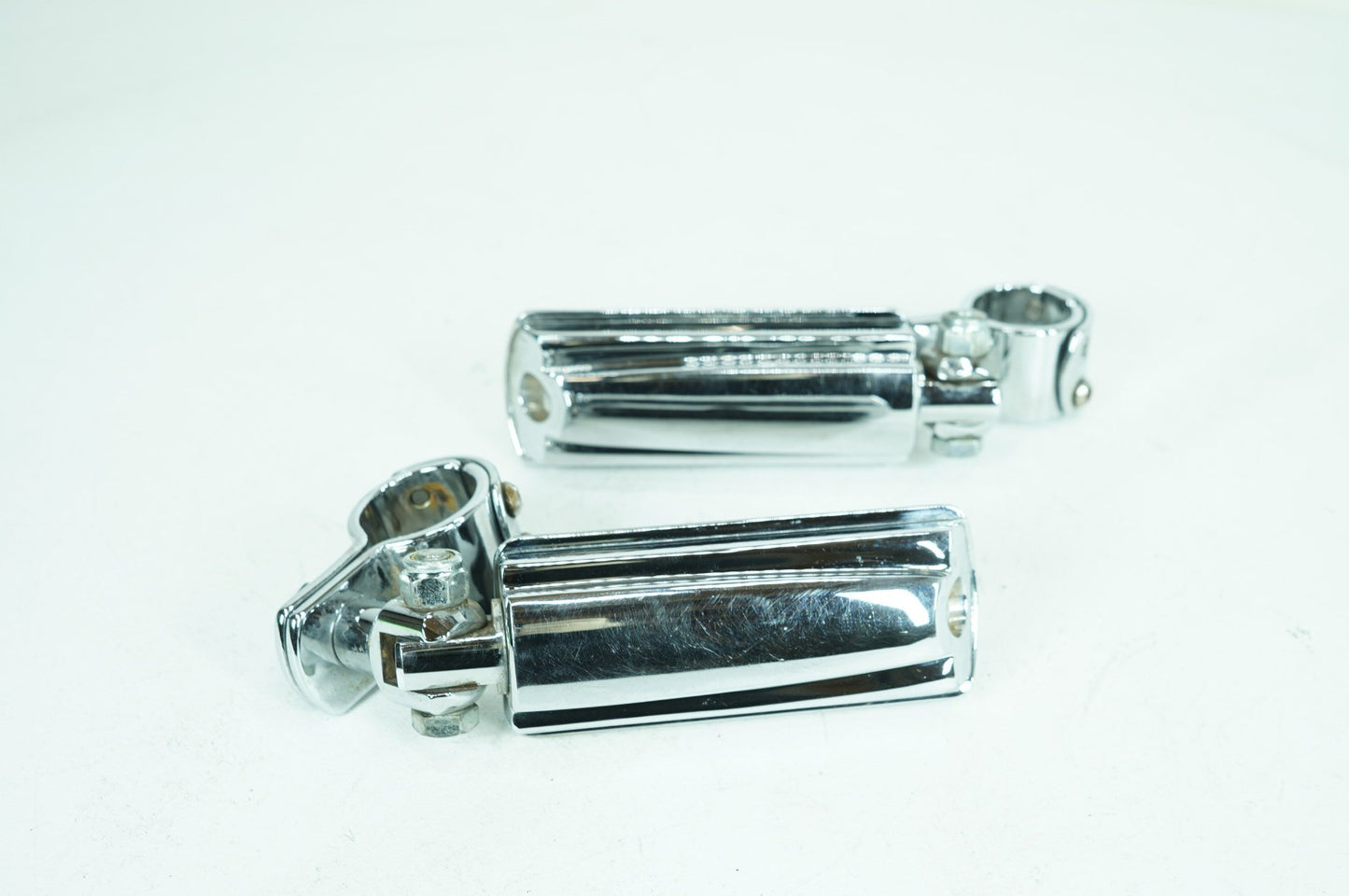 1999 - 2006 Harley-Davidson Softail Fat Boy Front Right Left Highway Foot Pegs 50957-02C