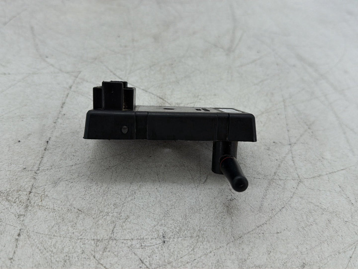 2013 Harley Electra Glide Touring CVO Screamin Eagle OEM Saddlebag Power Lock Receiver Module 76524-08