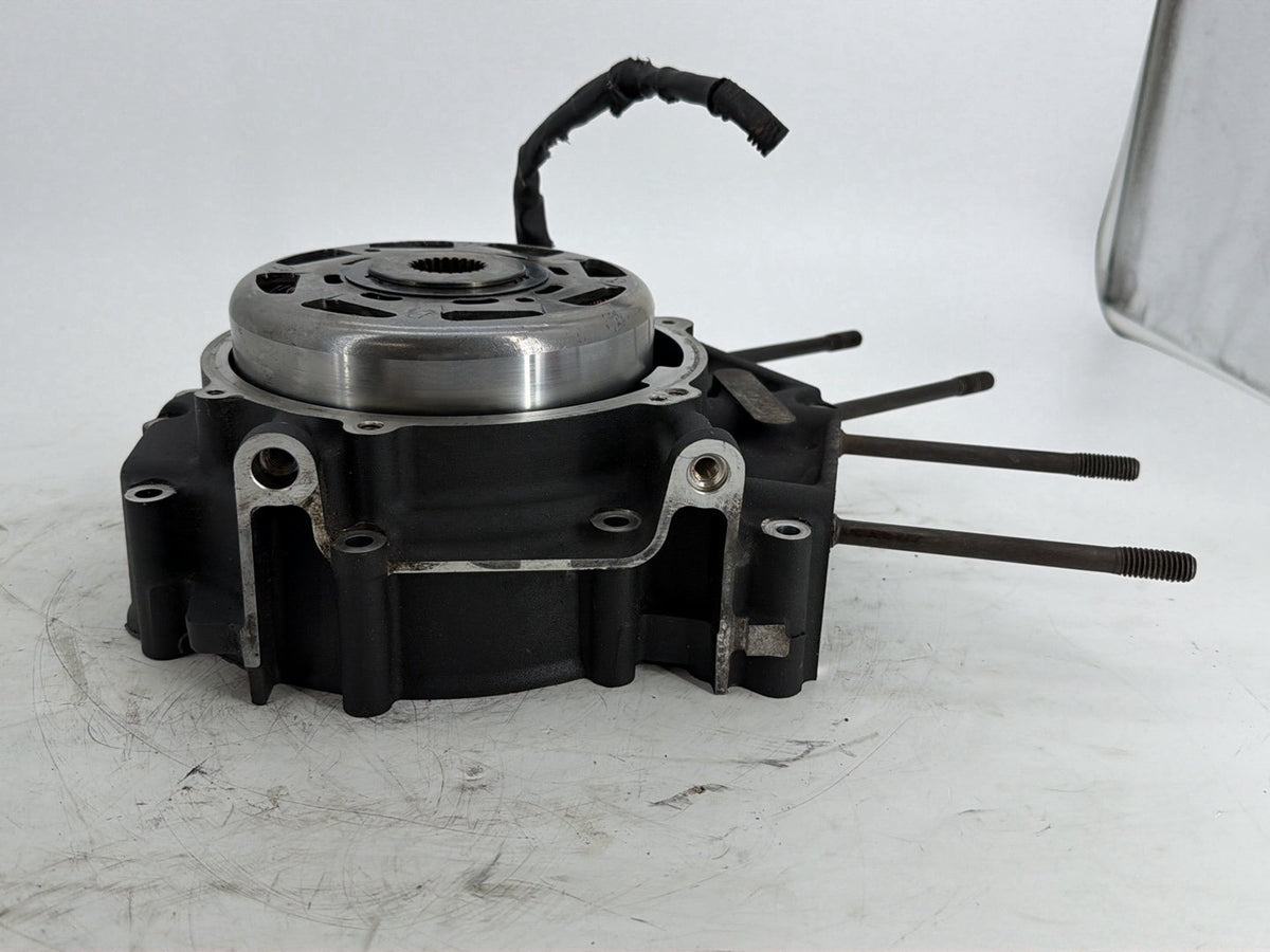 2019 Harley Touring FLHT Electra Glide OEM Crankcase Shaft Engine Motor Cover