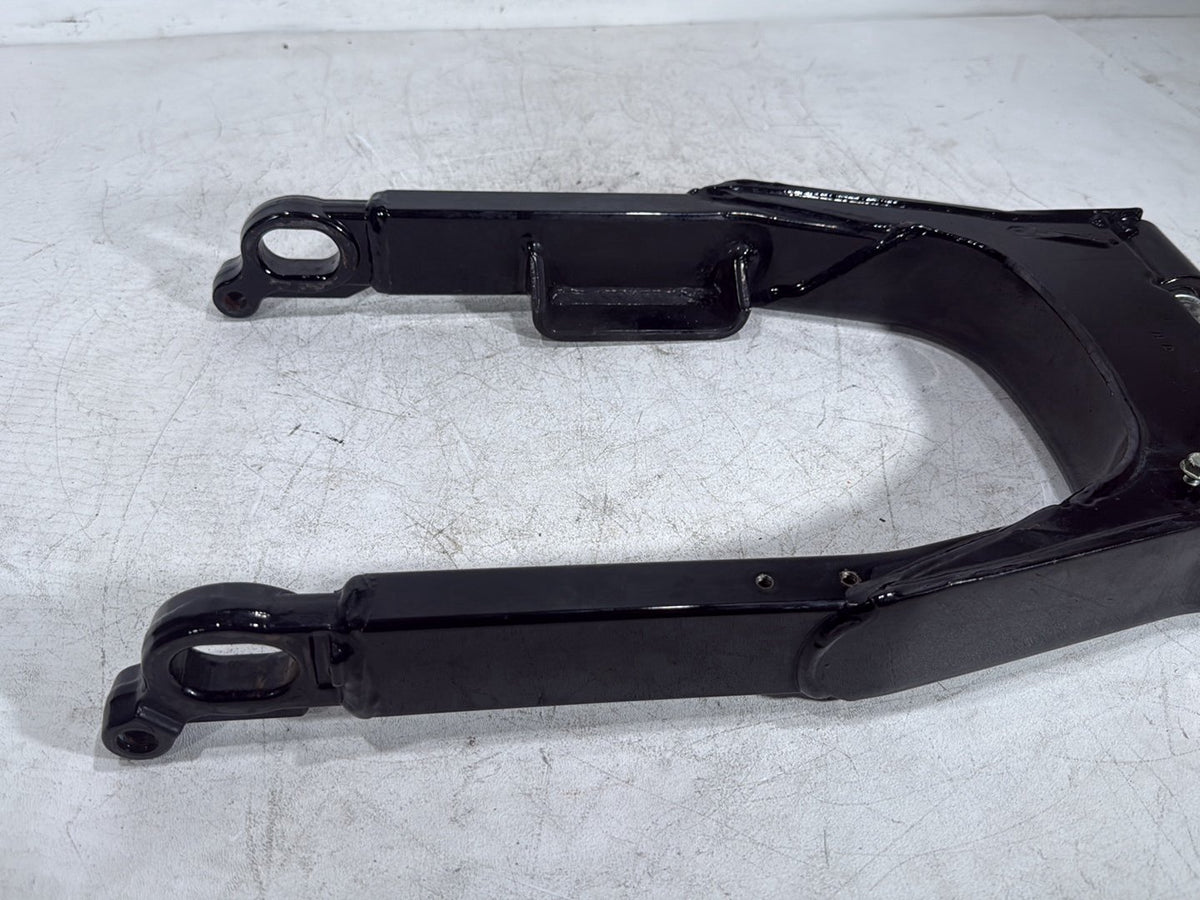 2007 Harley Electra Glide Touring Ultra OEM Rear Fork Swingarm Swing Arm