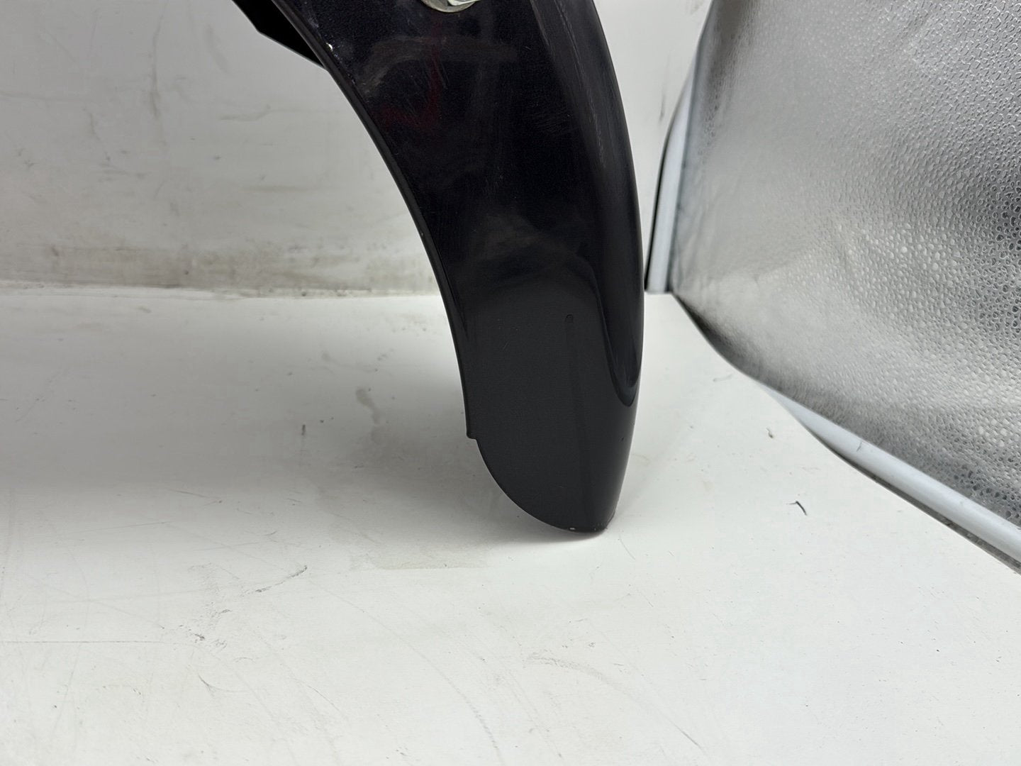2007 Harley Street Glide Touring FLHX OEM Rear Wheel Fender & Turn Signals Bar