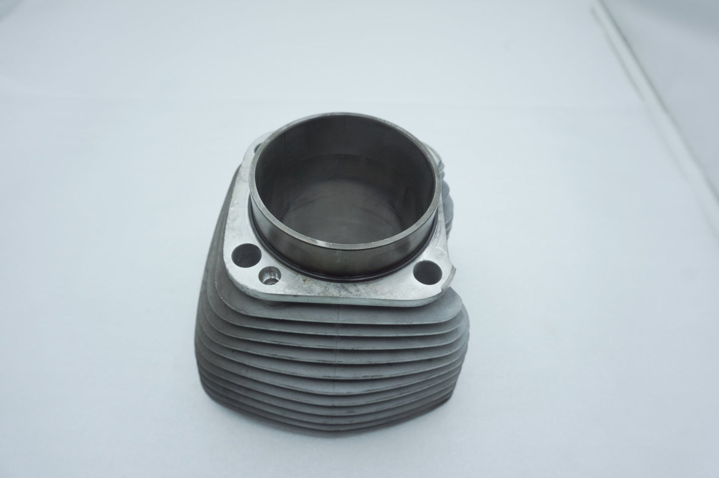 1999 - 2006 Harley-Davidson Dyna Super Glide Twin Cam Engine Jug 1 Cylinder Barrel 16525-99