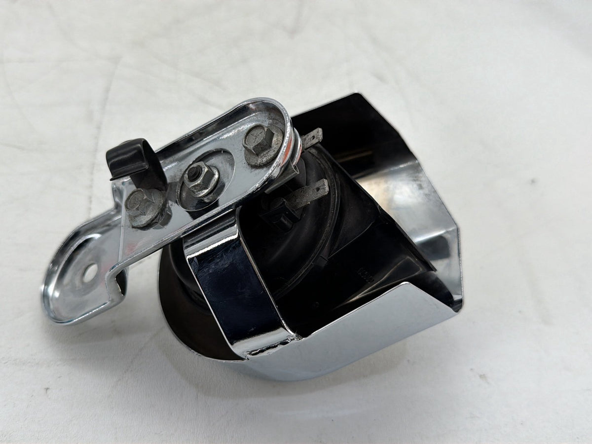 2011 Harley Electra Glide Touring Ultra OEM Horn Signal Klaxon Chrome Cover