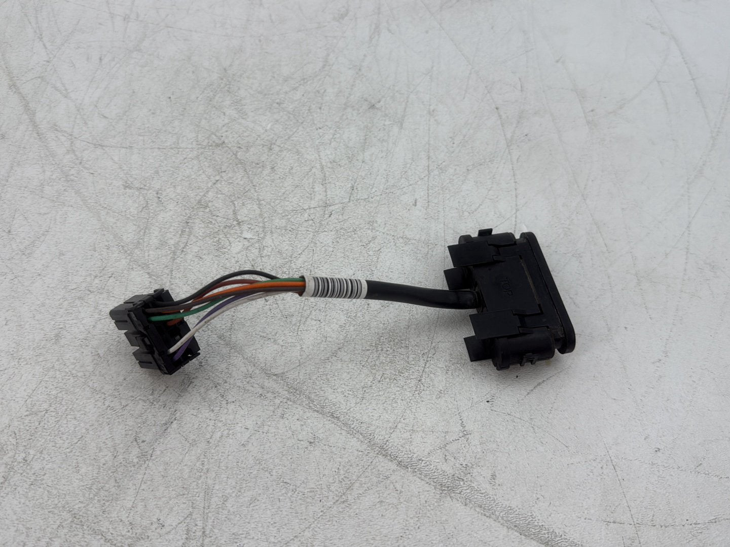 2010 Harley Street Glide Touring FLHX OEM Dash Indicator Lamp Wire Plug 68789-96A